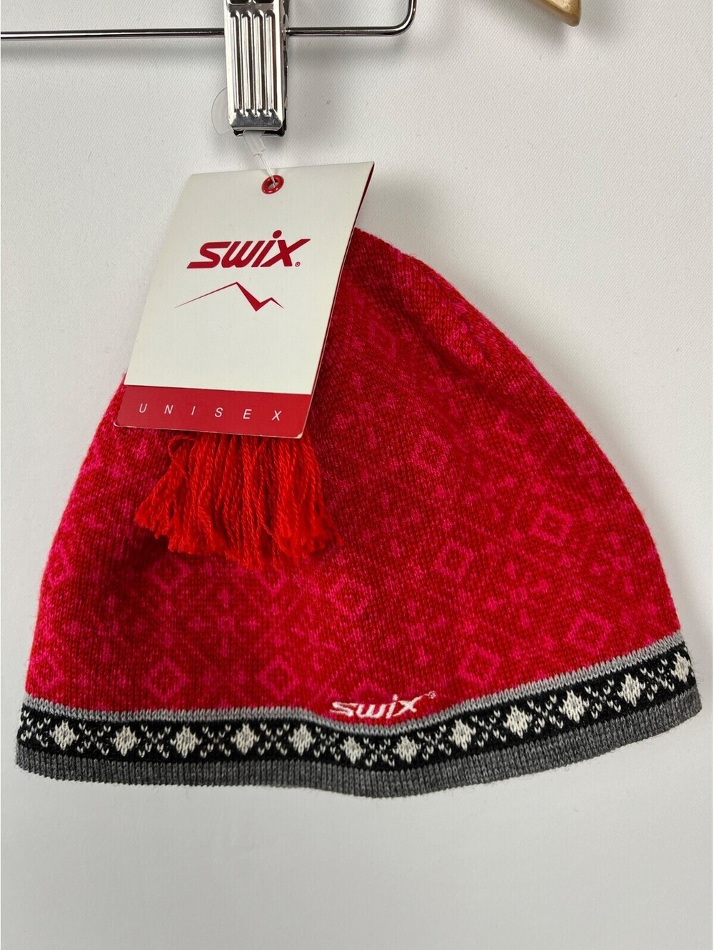 NEW Swix Evie Marino Wool /Acrylic Tassle Beanie 1 Size Fits Most Winter Hat Red